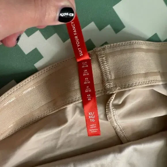 SPANX Women’s Shapewear Suit Your Fancy High-Waisted Thong Nude Beige Size XL - Picture 5 of 9